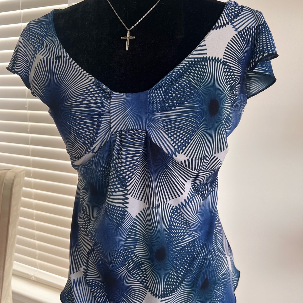 NY Collection Blue and White Geometric Blouse